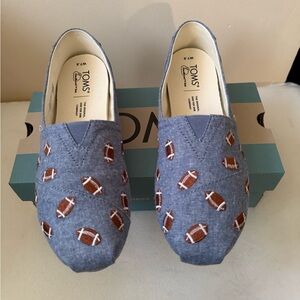 TOMS Football Pattern Slip-Ons